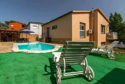 Villa Kala, Para 9 Huéspedes, Piscina Privada, a 10 km. de Playa Lloret de Mar