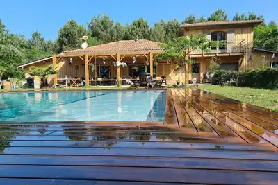 Image de Belle propriété au calme avec piscine