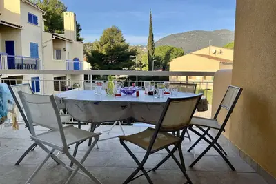 Image de Appartement climatisé à Cavalaire-sur-Mer, 2 pièces, parking privé, proche plages et commerces