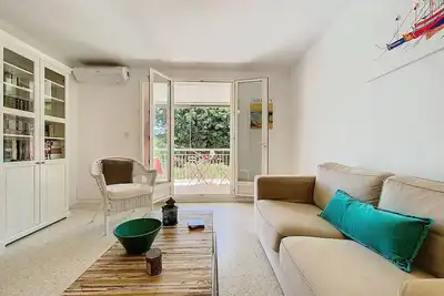 Image de Appartement T3 avec climatisation et terrasse à 50m de la plage