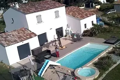 Villa avec piscine entièrement climatisée entre Nice et Cannes