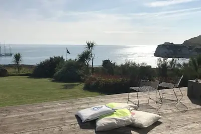 Image de Marine Villa - stunning sea views above Freshwater Bay. .