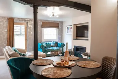 Image de 2 bed Chester home - 5 minute walk to city centre