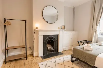 Image de Stylish 3 bed home near central Chester - sleeps 6