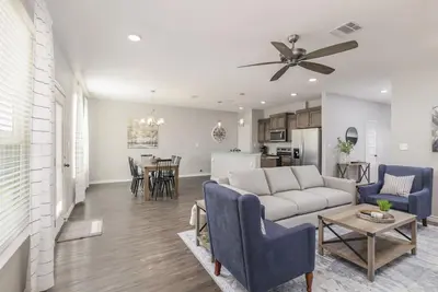 Image de 4-Bed Sanctuary: Comfortable Retreat near Hospital