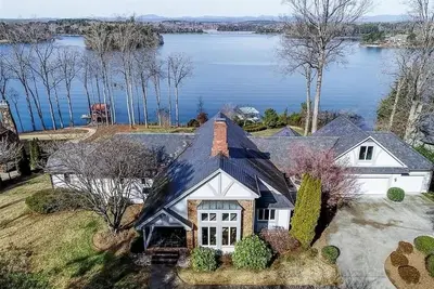 Image de Keowee's Majestic Mountain View