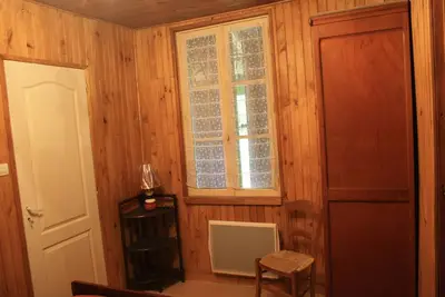 Image de location maison 32 m2 dans grand jardin a proximité du village et des commerces;