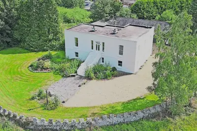 Image de Private views of river Shannon, newly furnished, walking distance into village