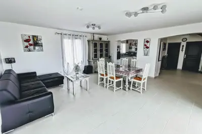 Image de Villa La Chrysolige Bord Mer Au Calme & Spacieuse  Plages  Meschers S/Gironde