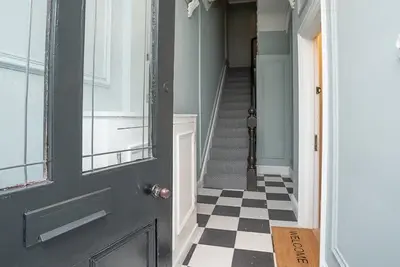 Image de Ground floor 66-Premium-Appartement-Salle de bain privée séparée-Vue ville