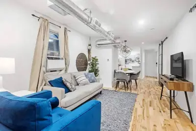 Image de Waterfront 2 bedroom unit overlooking creak