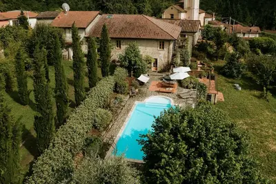 Image de Spacious 7 bedroom air-conditioned villa with swimming pool in northern Tuscany