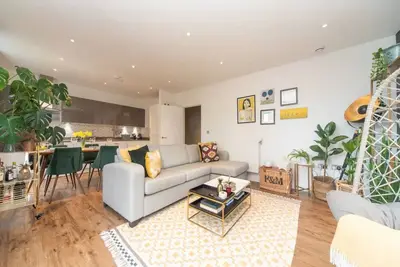Image de Stunning and Stylish Flat Mins From Central London | Pass the Keys