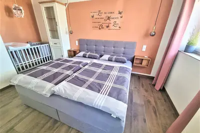 Image de Location-Moderne-Salle de bain privée séparée-Terrasse-kleines Glück