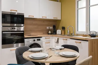 Image de Le Scalaire, T2 totalement rénové, hypercentre Rochefort, arrivée autonome