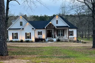 Image de New to market - modern farm house Masters rental