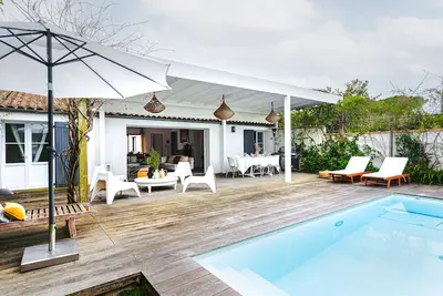 Image de Superbe Maison De Charme La Flotte En Ré avec piscine privée chauffée, terrasse privée et Wi-Fi