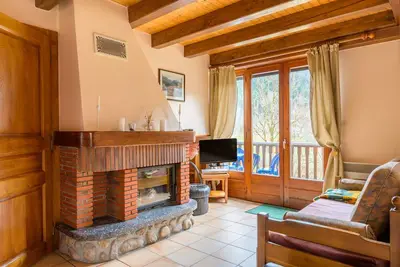 Image de Appartement \"Chalet L'Ancienne École\" avec vue sur les montagnes, balcon et Wi-Fi