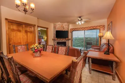 Image de Beautiful Branson Woods Two Bedroom/Two Bath Villa! Near Entertainment Venues.