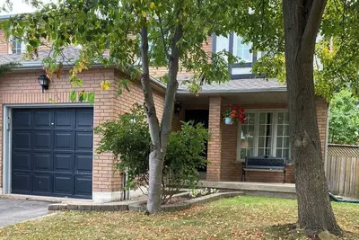 Image de 3-Bedroom Stylish and Spotless House.