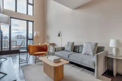 Image de Divine Hoxton 2br w/ Balcony Overlooking Canal, nr Bars, by Blueground