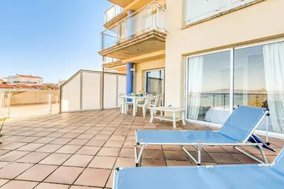 Image de Apt Vista Mar - Wifi, piscine communautaire, parking, 1ère ligne de la plage.