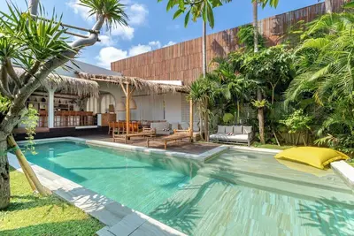 Image de Big Group Pvt. Pool 4br \\ Up to 12px \\ 12min Beach