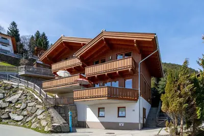 Image de Chalet avec vue sur la vallée de Zillertal