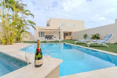 Image de Modern Luxe Villa, Villa Twin A by Bocobay