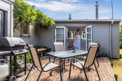 Image de Plum Tree Retreat - Centrally located Cottage