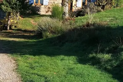 Image de Maison de campagne familiale, 8 min du Lac des sapins! Animaux bienvenus
