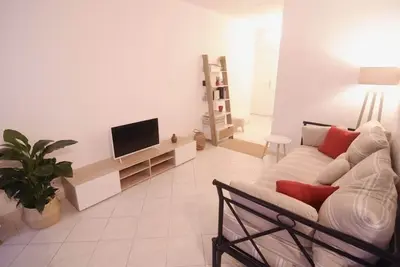 Image de Appart Antibes piscine parking à 150m de la plage de sable