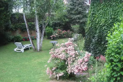 Image de Belle Maison à 15 Minutes de Paris Centre. Proche Transports et Parc de Sceaux