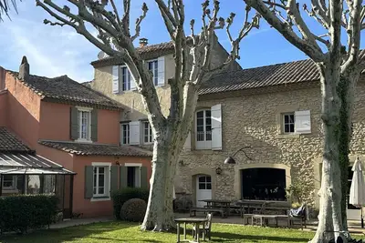 Image de Maison avec piscine chauffée, jacuzzi et sauna 15p