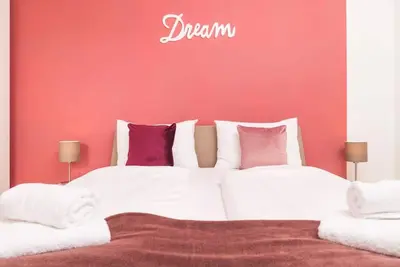 Image de Triiiple Tower Apartments with Summer-Rooftop-Pool