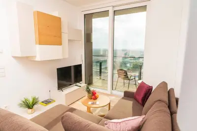 Image de Triiiple Tower Apartments with Summer-Rooftop-Pool