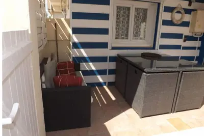 Image de Charmant bas de chalet  climatisé à 150ml de la plage