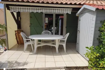 Image de Pavillon 6 couchages  bord de mer avec piscine