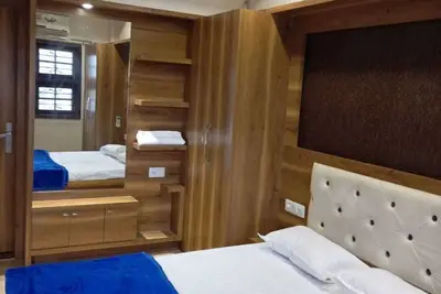 Image de Peaceful location, clean room, near to Mahakal Jyotirling - Damru