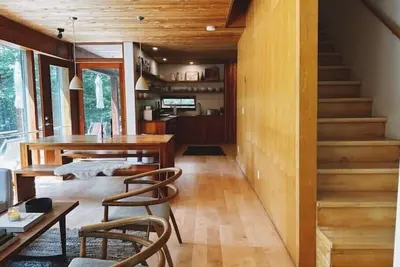 Image de Architectural Cottage on Baptiste Lake