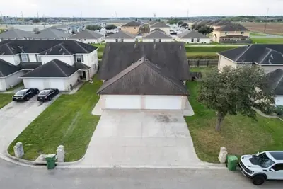 Image de Fun, Spacious, 3 Bedroom, 2 Bath Townhome!