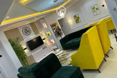 Image de 30 minutes drive to the international airport, 5 minutes drive to shopping mall.
