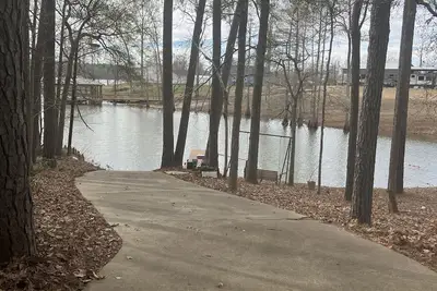 Image de Waterfront location on quiet cove, near Pendleton Bridge and Toledo Town