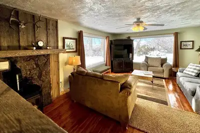 Image de Edge Water Lodge (Ev), Waters Edge Lodge