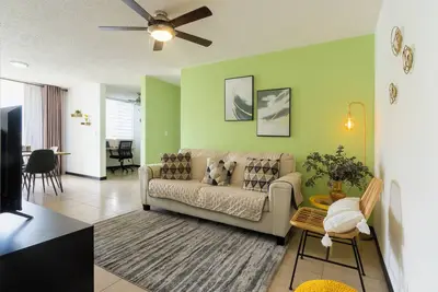 Family-friendly apartment within 20 minutes from Juan Santamaría Airport.