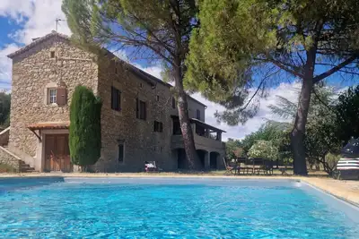 Image de Le Mas de Rofa: un mas authentique avec piscine, idéal famille.