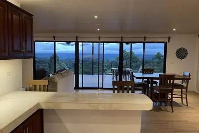 Image de Beautiful Home With Large Terrace, Amazing View!