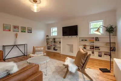 Image de Apt 3 - Bright 2Bedroom Suite