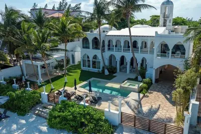 Image de Villa Moriska | 5br | Unique Beachfront Escape