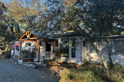 Image de Charming 3 bed cottage on Saucepan Creek near Ocean Isle beaches! !